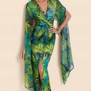 Venus exaggerated sleeves  dress